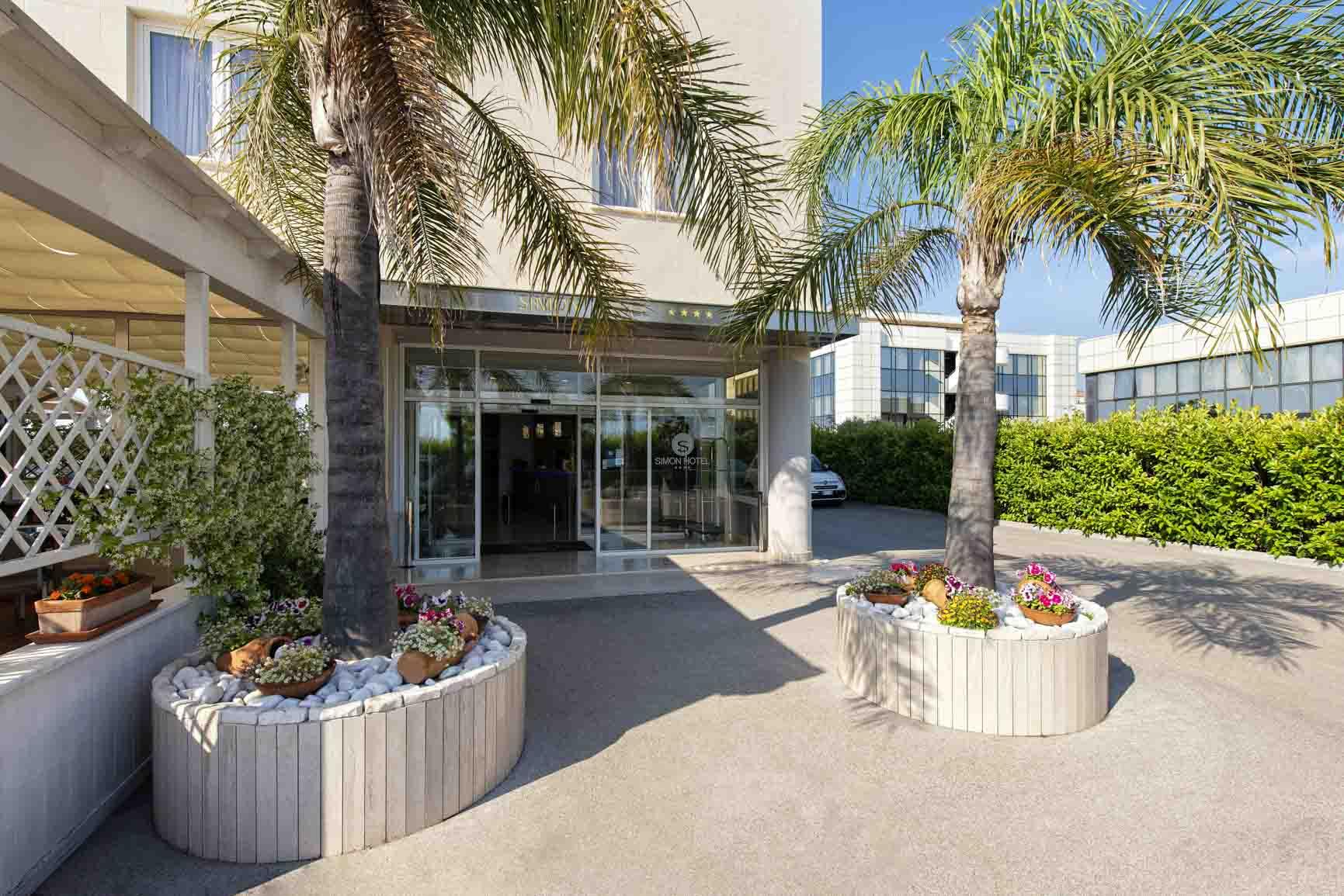 Simon Hotel Pomezia Exterior photo